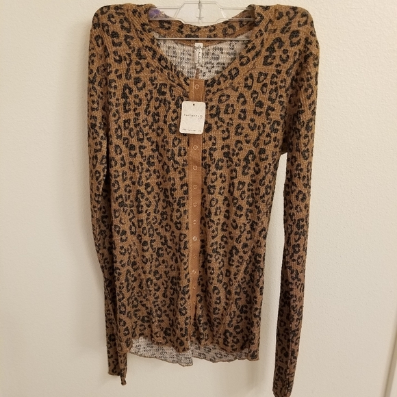 NEW FREE PEOPLE going places printed cardigan in Animal Print XL Stretch Snaps❣ - Picture 9 of 11
